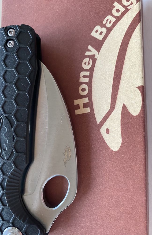 Ніж складний Honey Badger Claw