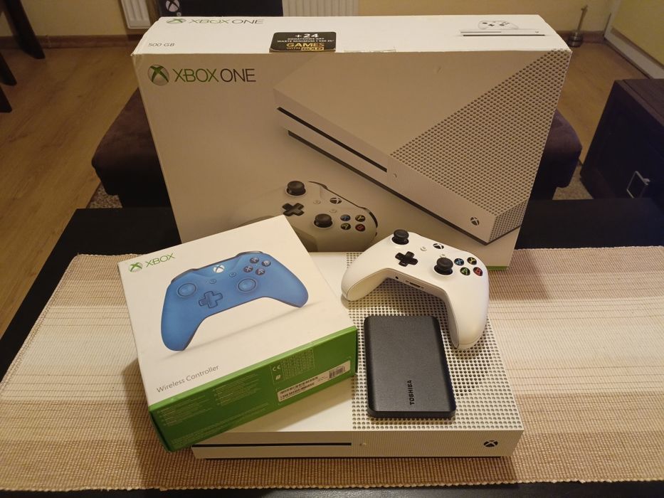 Xbox One S 500 GB + dysk 2 TB