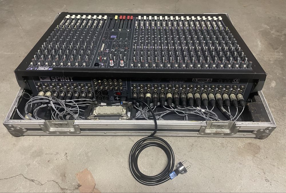 Mesa de som Soundcraft lx7 + Multicore 30mt