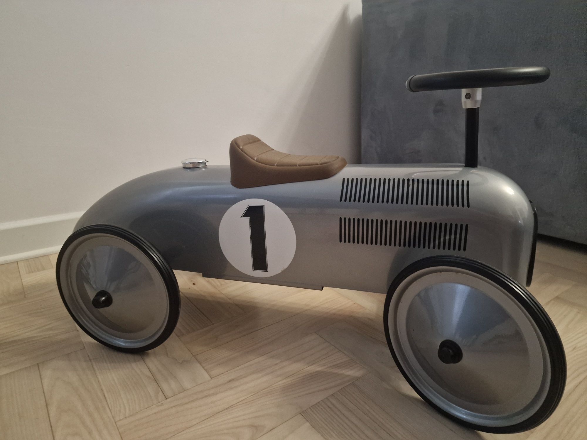 Goki srebrny jeździk retro formuła 1 14136