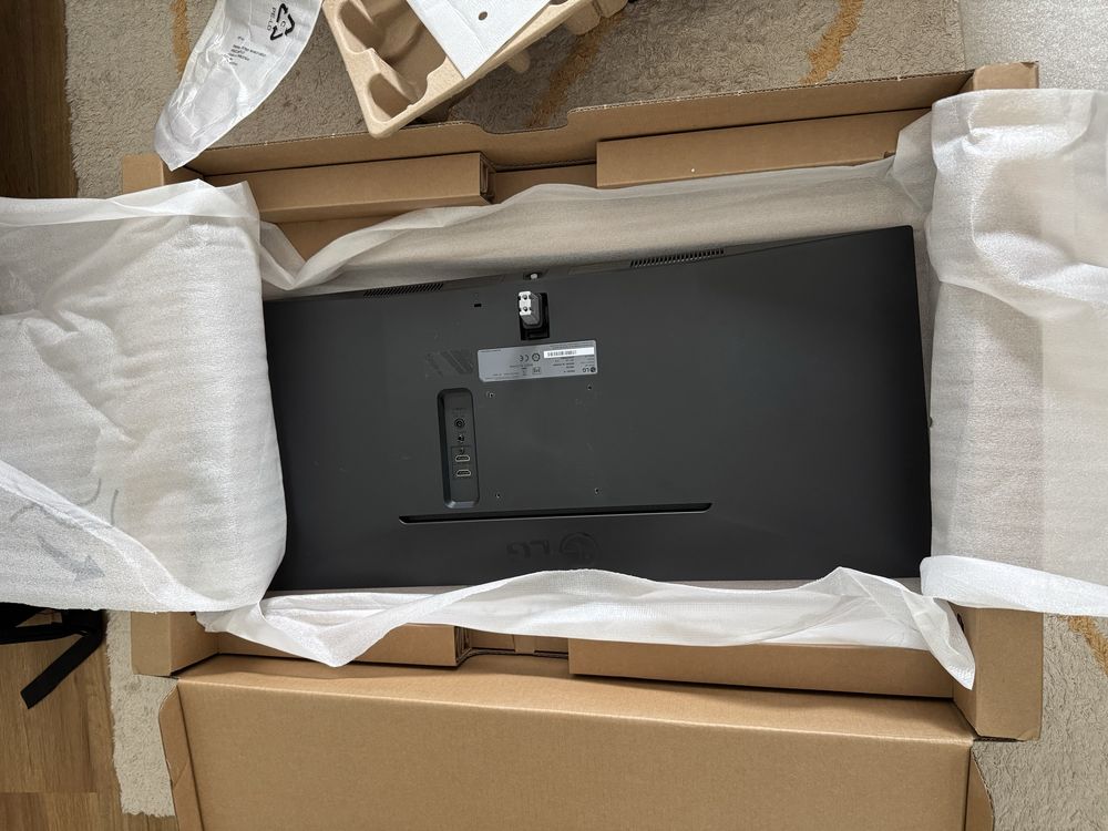 Monitor LG 29" com suporte