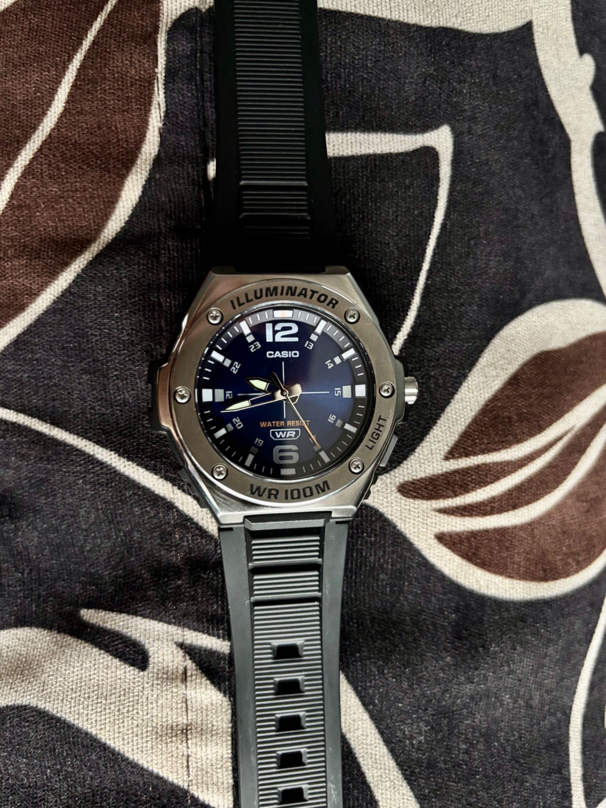 Casio illuminator wr100m
