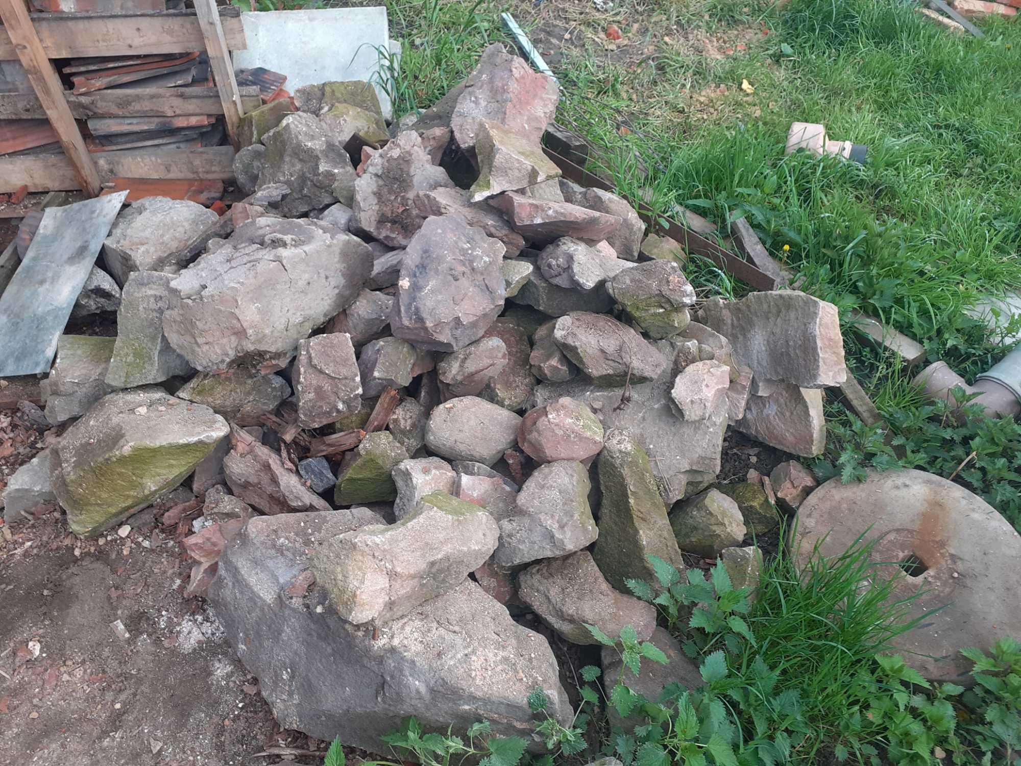 Kamienie ozdobne na skalniak i nie tylko