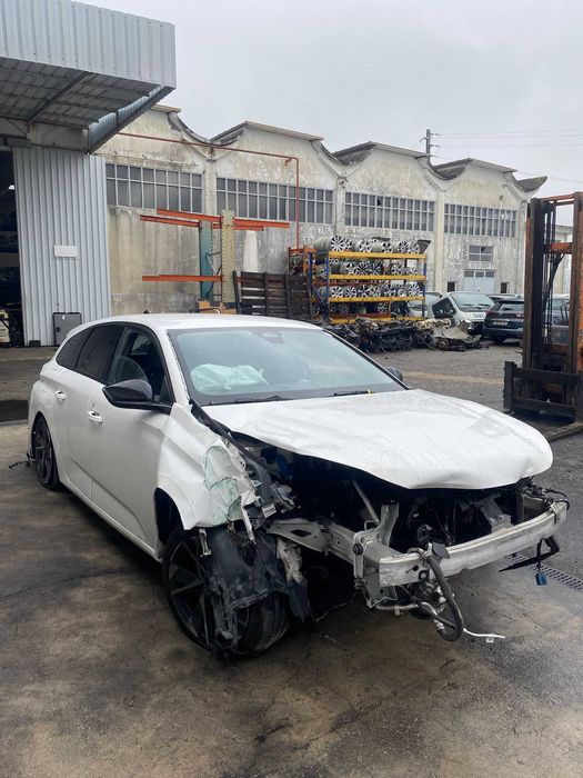 Salvado Peugeot 308 SW III 1.5HDi 131hp | 2023 | 94.725 Km
