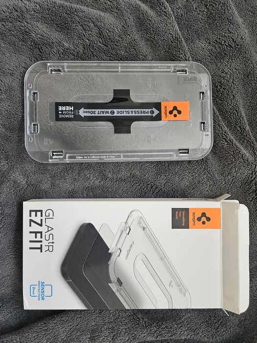 SPIGEN szybka do iPhone 14 Pro Max