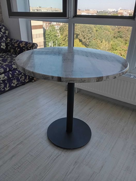 Стіл кухонний, круглий