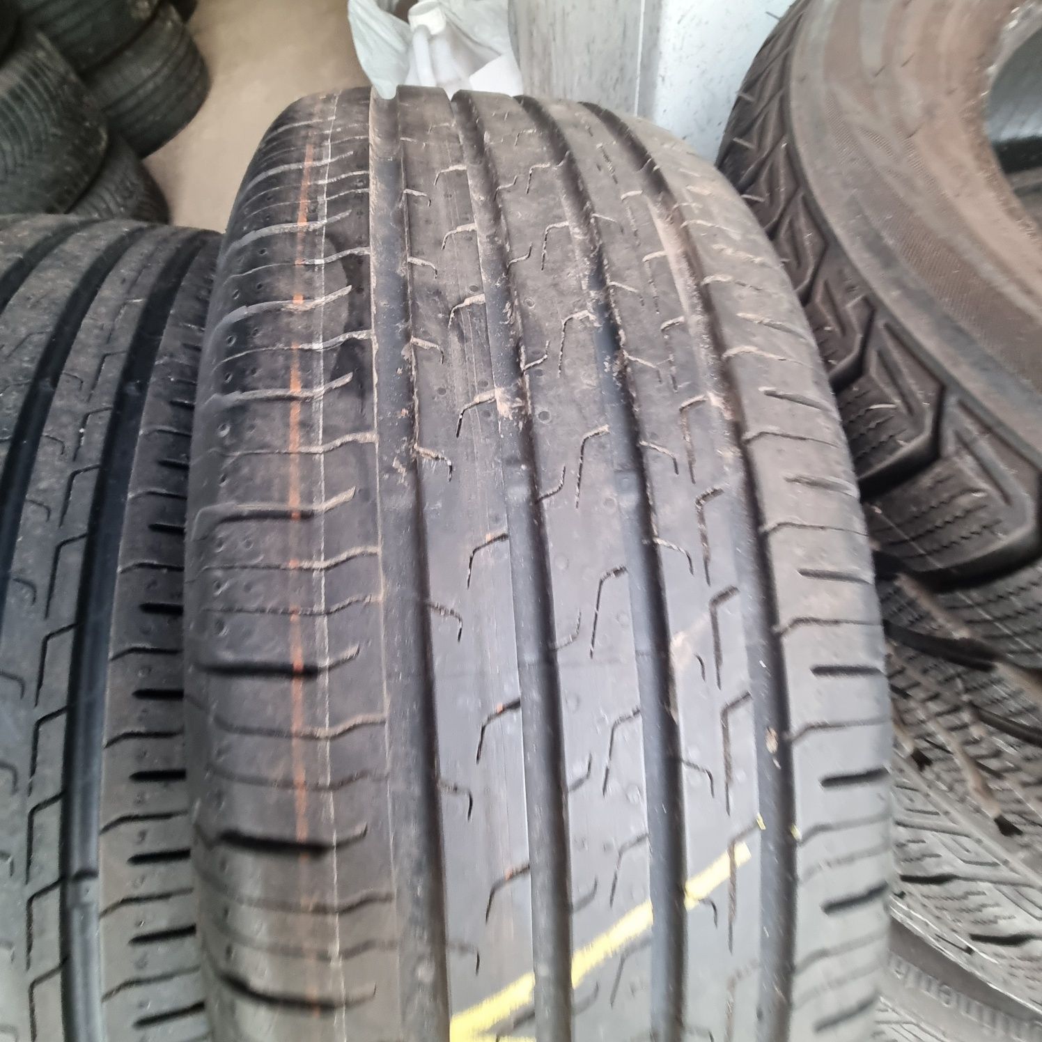 Шини 215/65R16 98H Continental EcoContact6, літо, стан нових