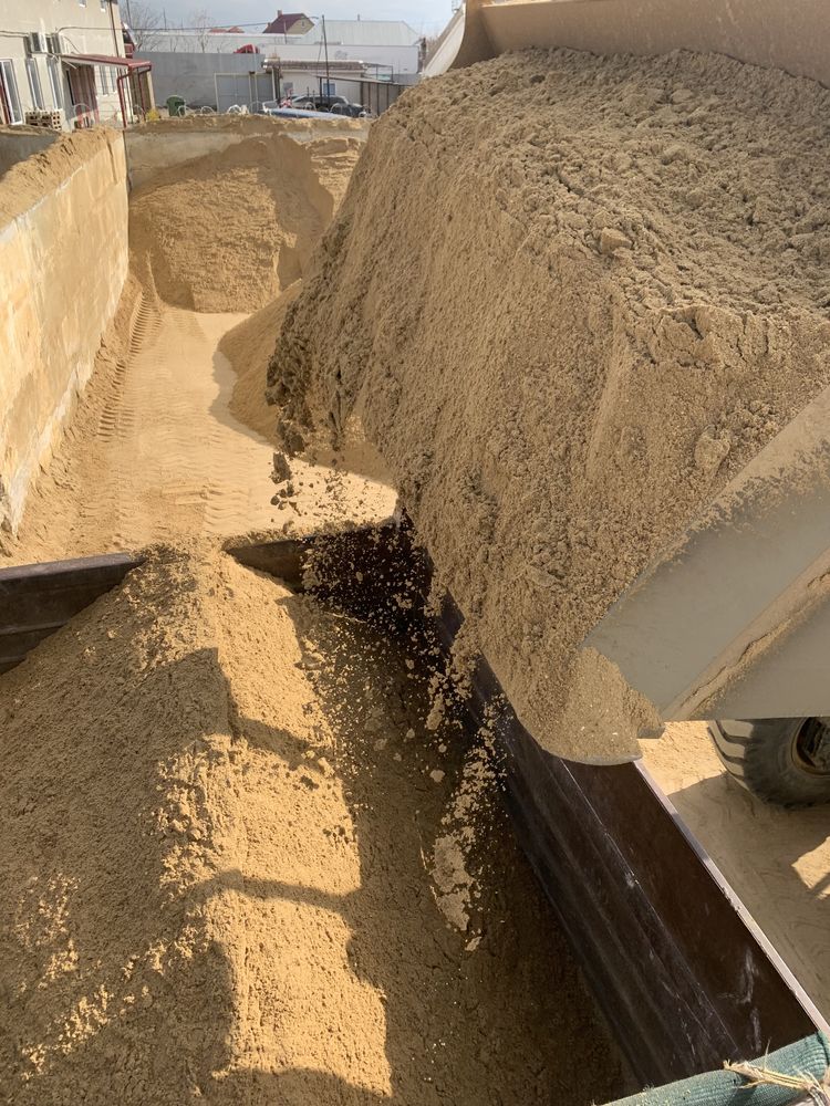 Отсев цемент , песок