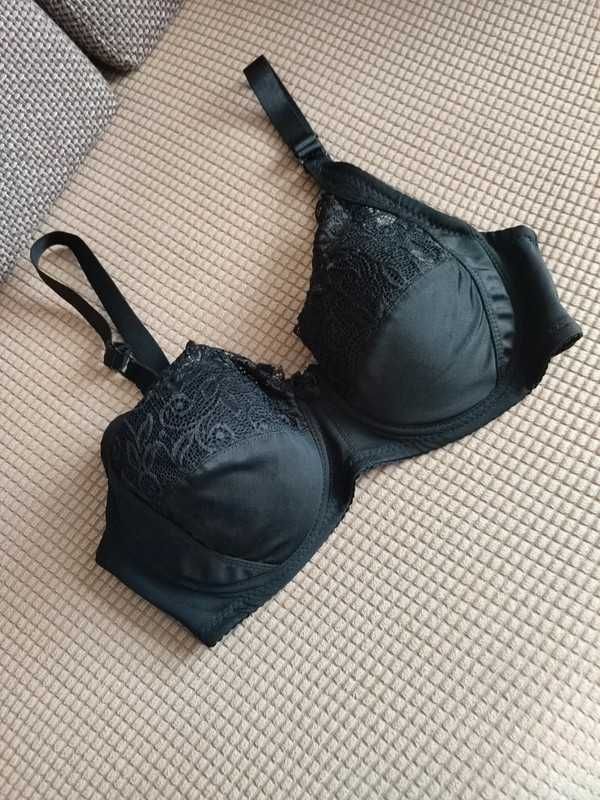 Biustonosz czarny damski 90D