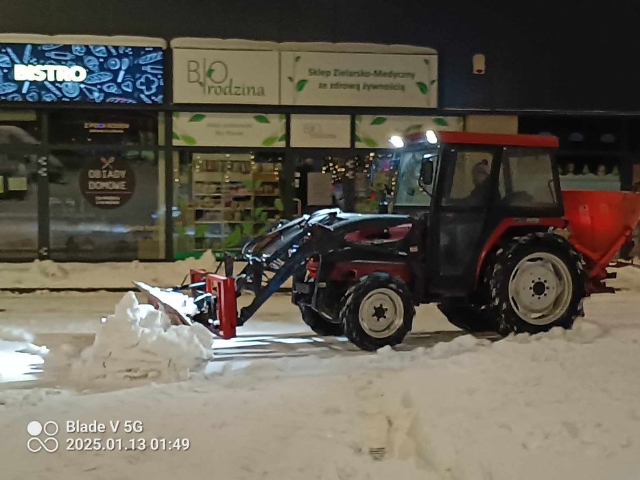 Odśnieżanie parkingów, pojazdów, terenów Stryków Zgierz Głowno