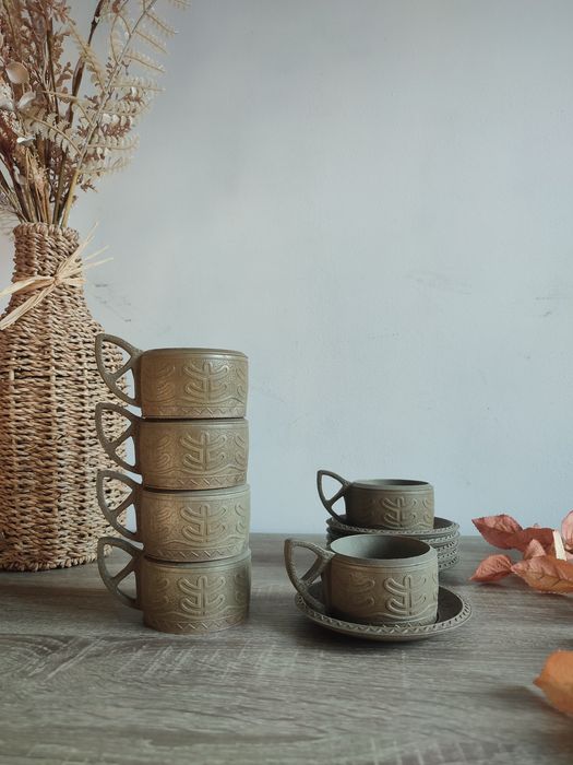 Filiżanki khaki z podstawką wzorzyste plastikowe jesienne zestaw 6