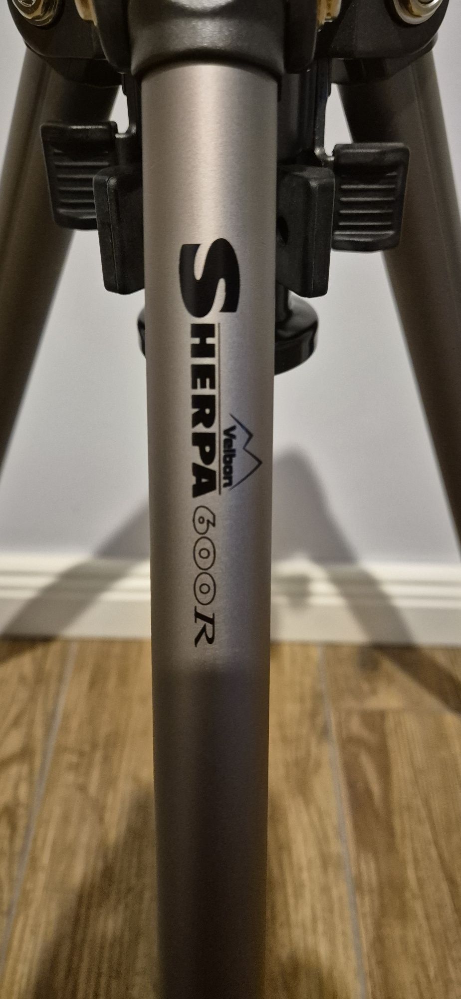 Statyw tripod Velbon Sherpa 600R, głowica Velbon PH-157Q