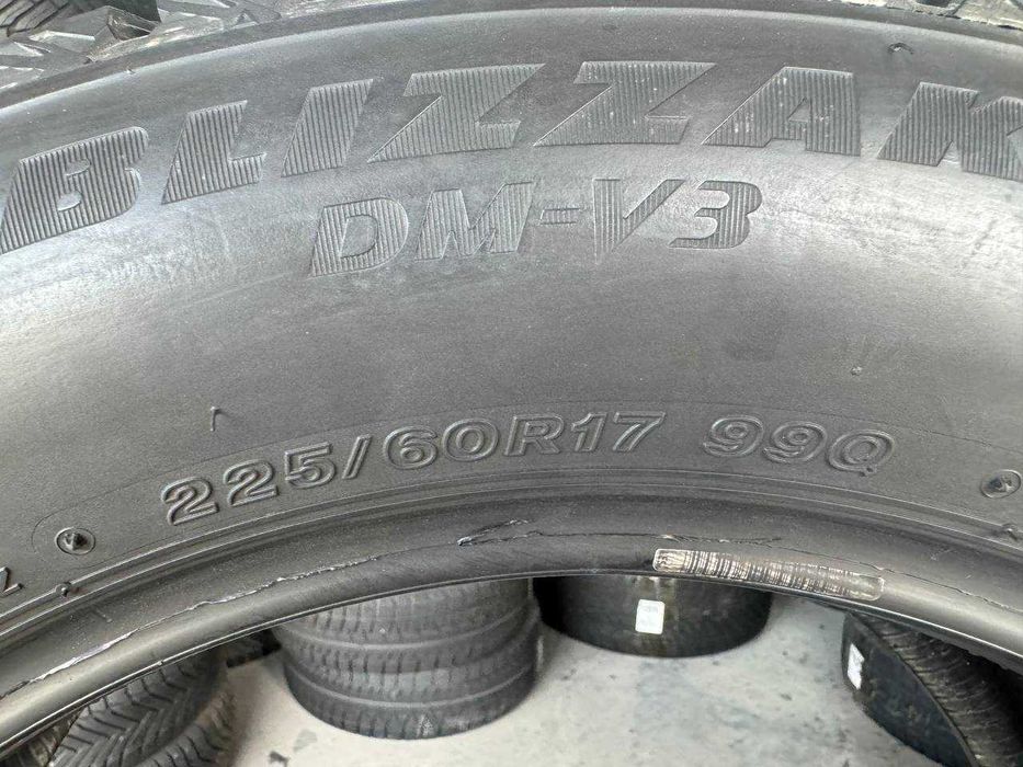 Шини 225/60 R17 BRIDGESTONE BLIZZAK DM-V3 Липучка арктична