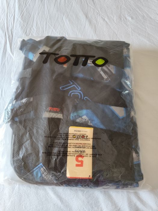 Mochila escolar Totto (nova)