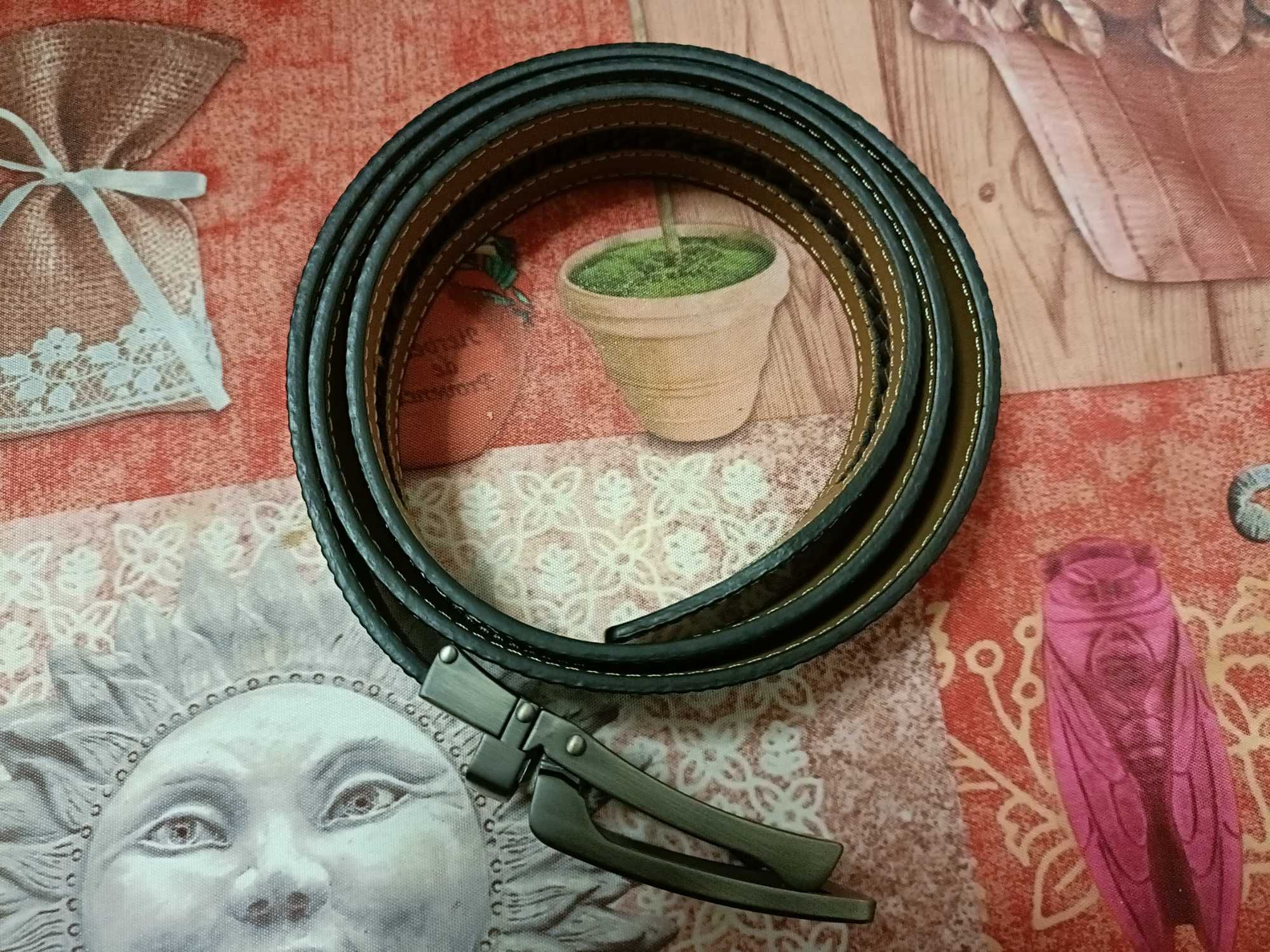 Cinto em pele novo