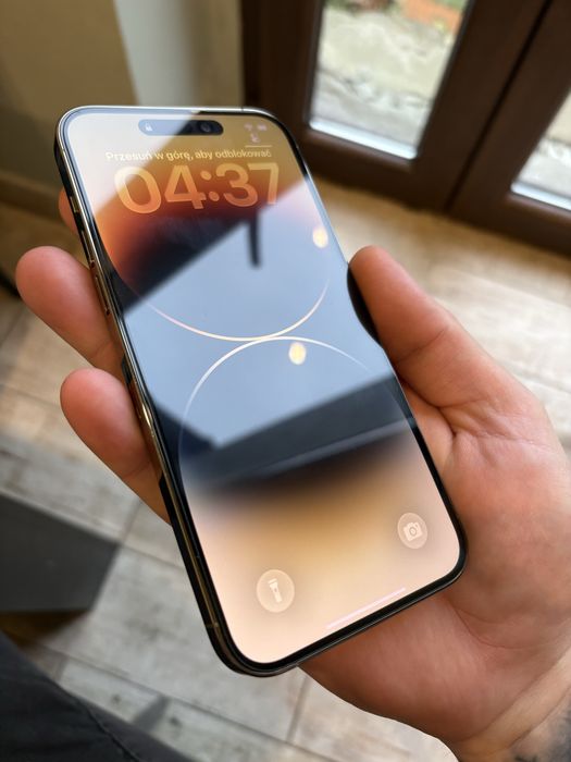 Iphone 14pro max Gold ideal