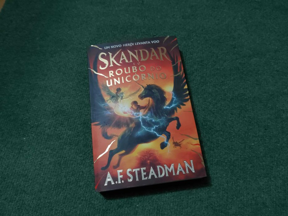 Skandar e o Roubo do Unicórnio de A.F. Steadman (Novo)