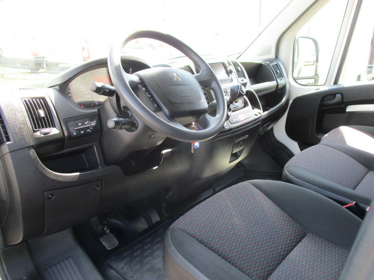 Peugeot Boxer  2.2 HDI 140KM L2H2 \ FV23%