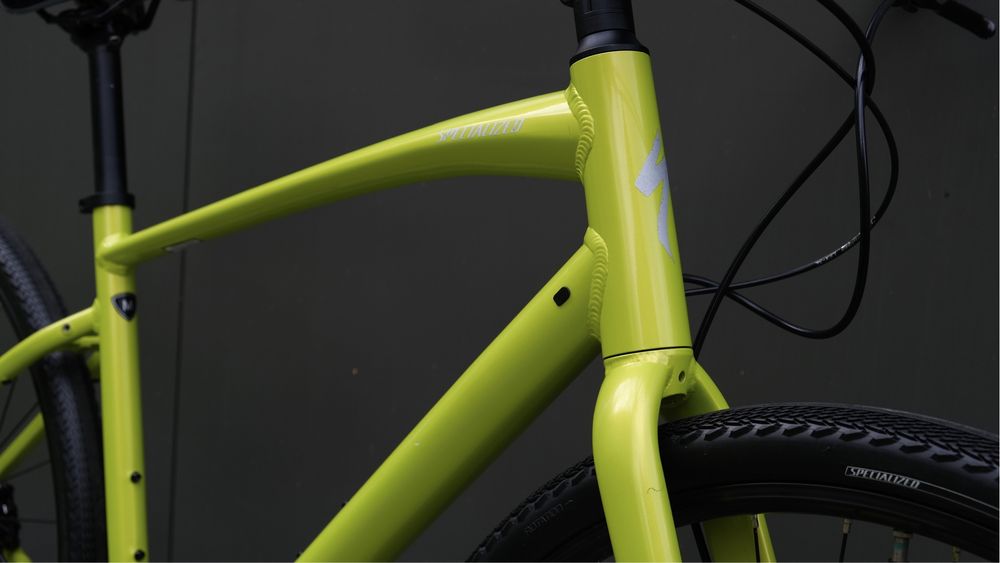Міський велосипед Specialized Sirrus X 2.0 (2025)