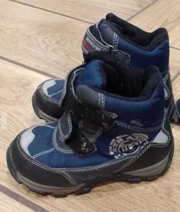 Buty zimowe dla chłopca - rozmiar 25 - ciepłe na rzepy i mają odblaski
