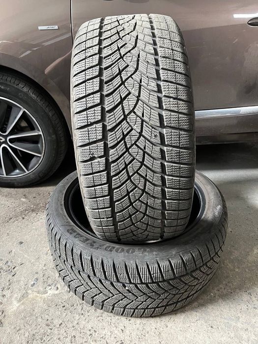 Шини зимові різно широкі R20