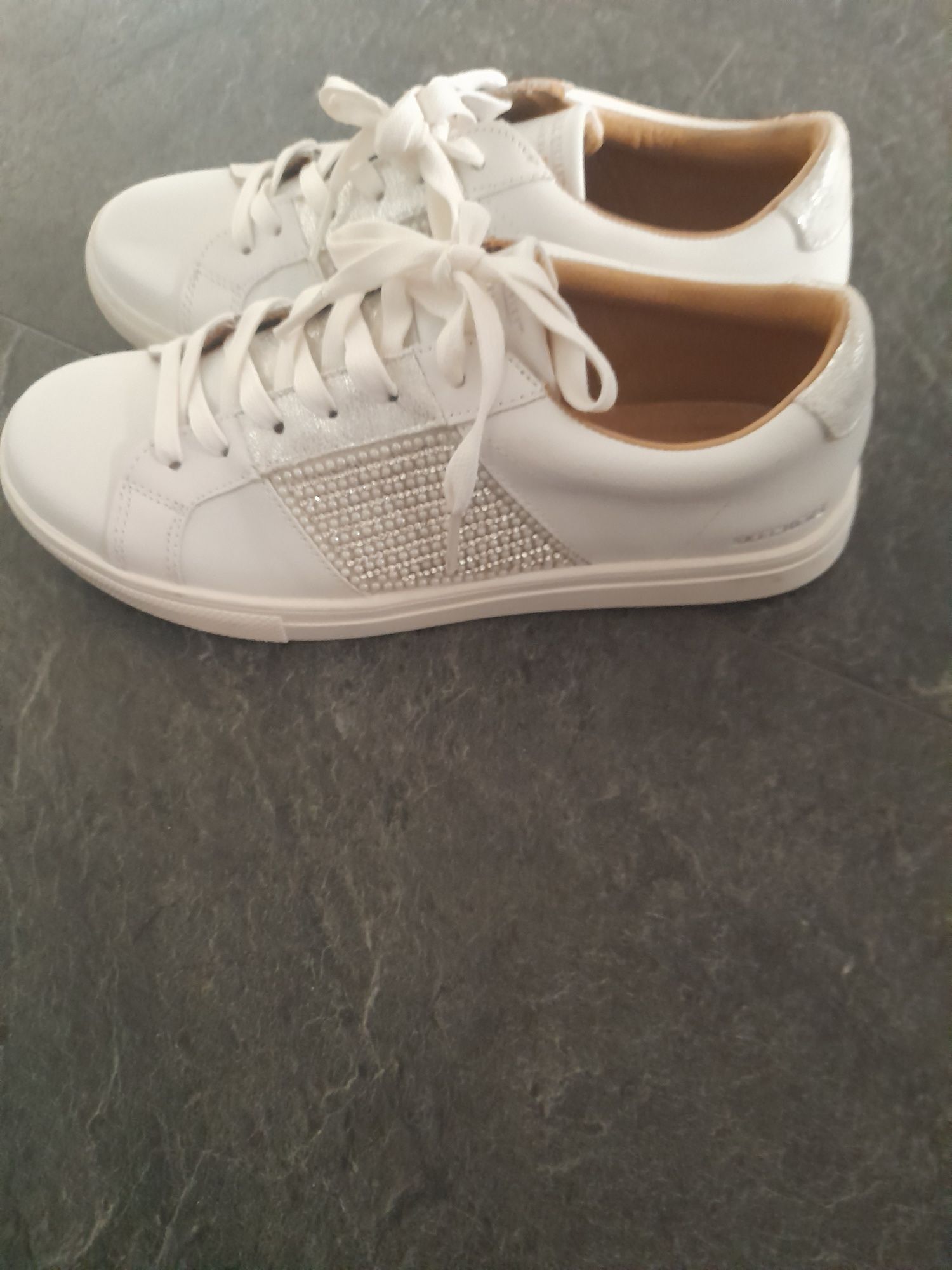 Adidasy  Skechers