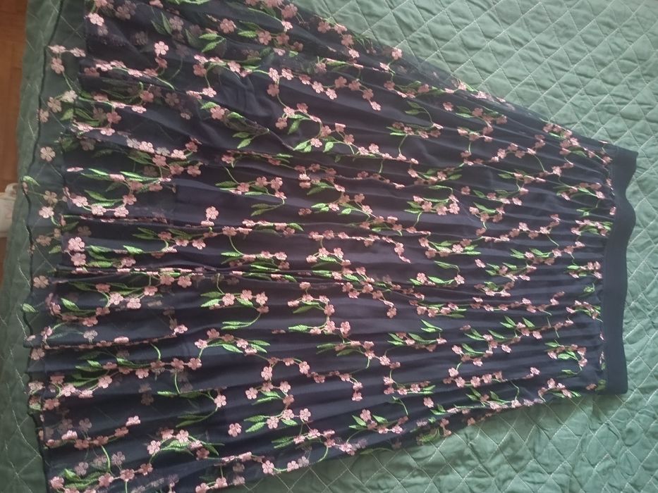 Saia Midi nova nunca usada