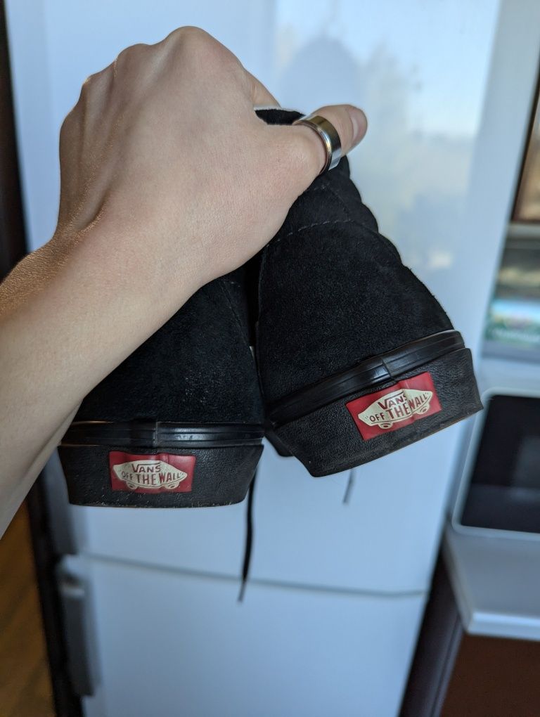 Vans SK8-HI Pig Suede Black
