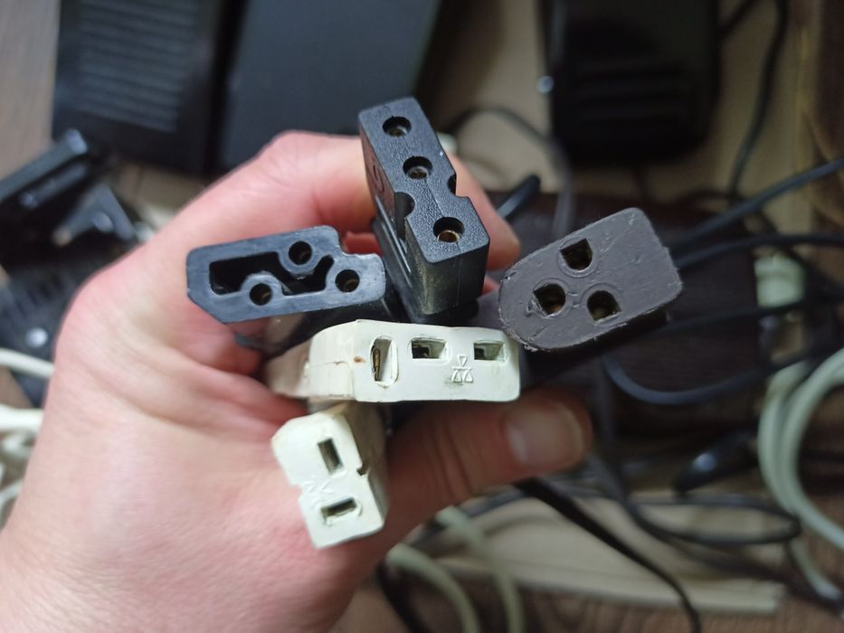 Педаль и провод к швейной машинке и оверлоку