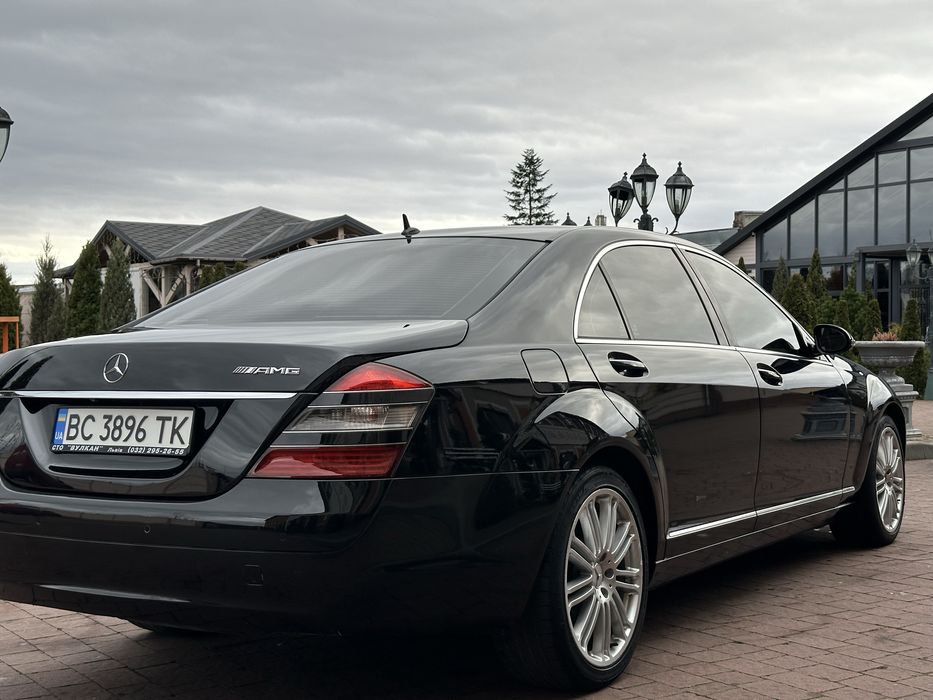 Mercedes S-class W221