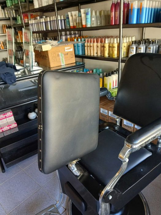 Cadeira de Barbeiro “Pessoa Lisboa” - Completamente Restaurada