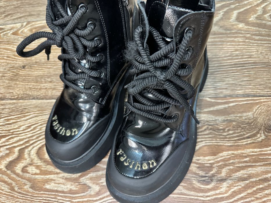 Продам зимние сапожечки