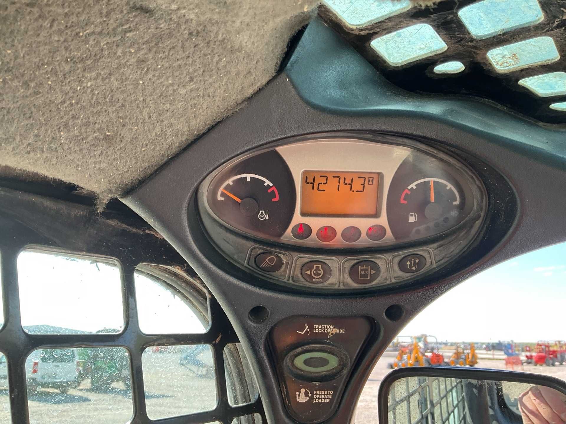 Bobcat S450 Mini Pá Carregadora