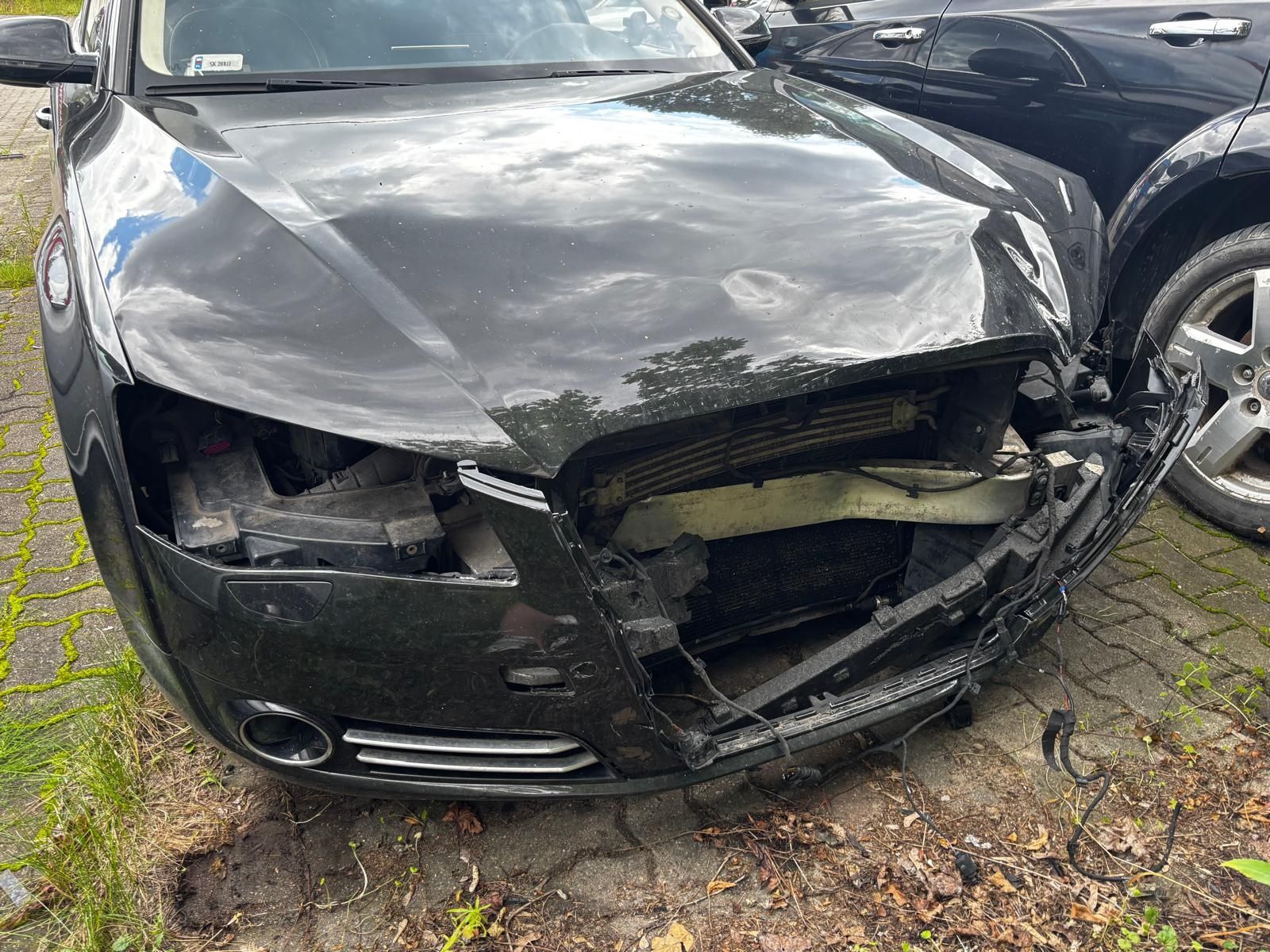Audi A8 D4 4,2l po kolizji bogate wyposażenie 3xTv Bang Olufsen