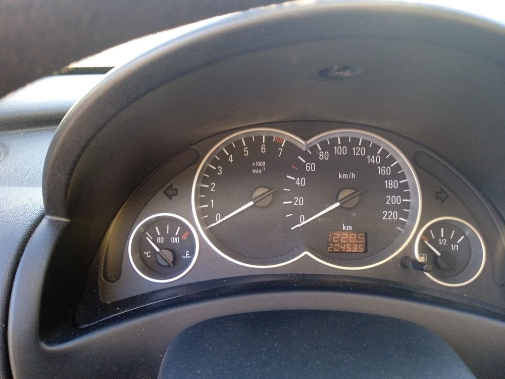 Opel corsa 1.2 16v gasolina urgente!