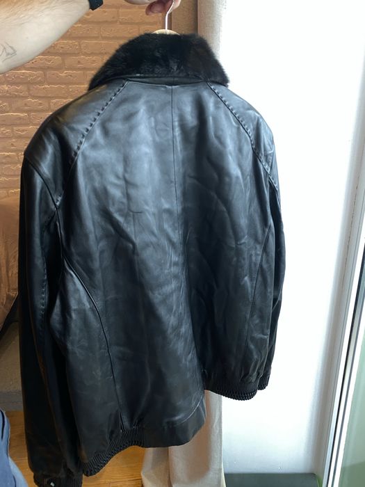 Шкіряна курточка