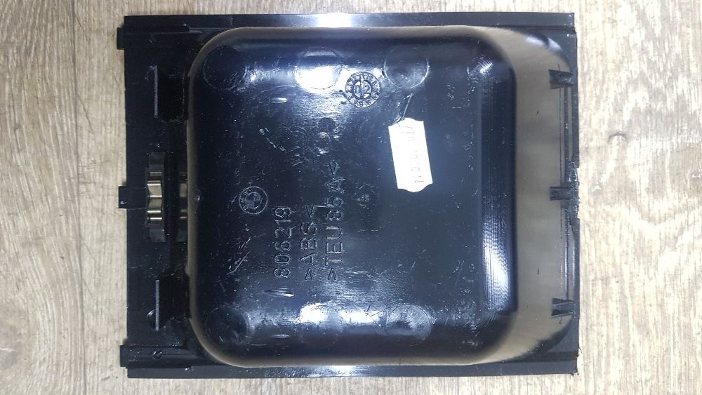 Podłokietnik przesuwny BMW E39