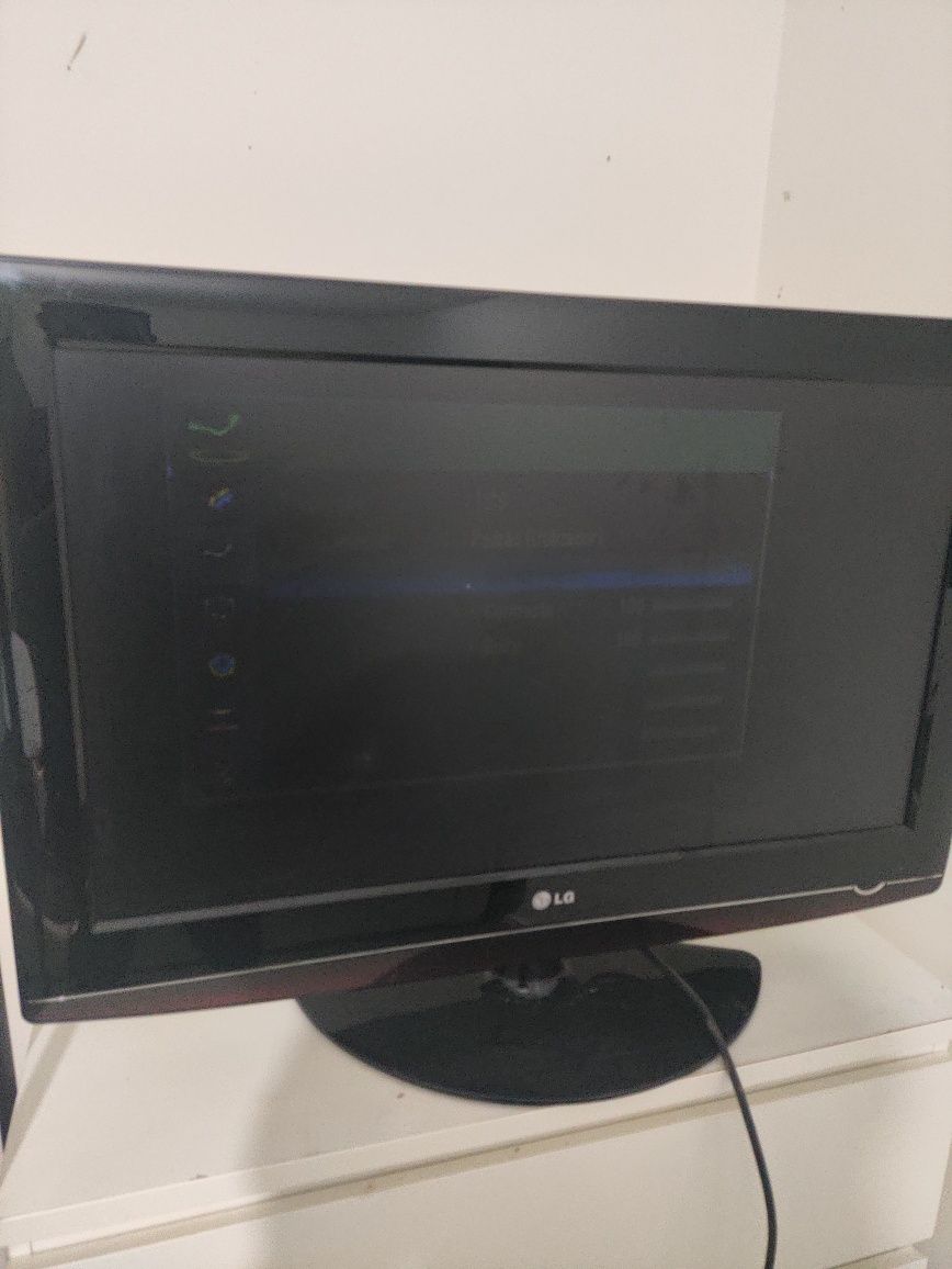 TV LG 32 polegadas avariada