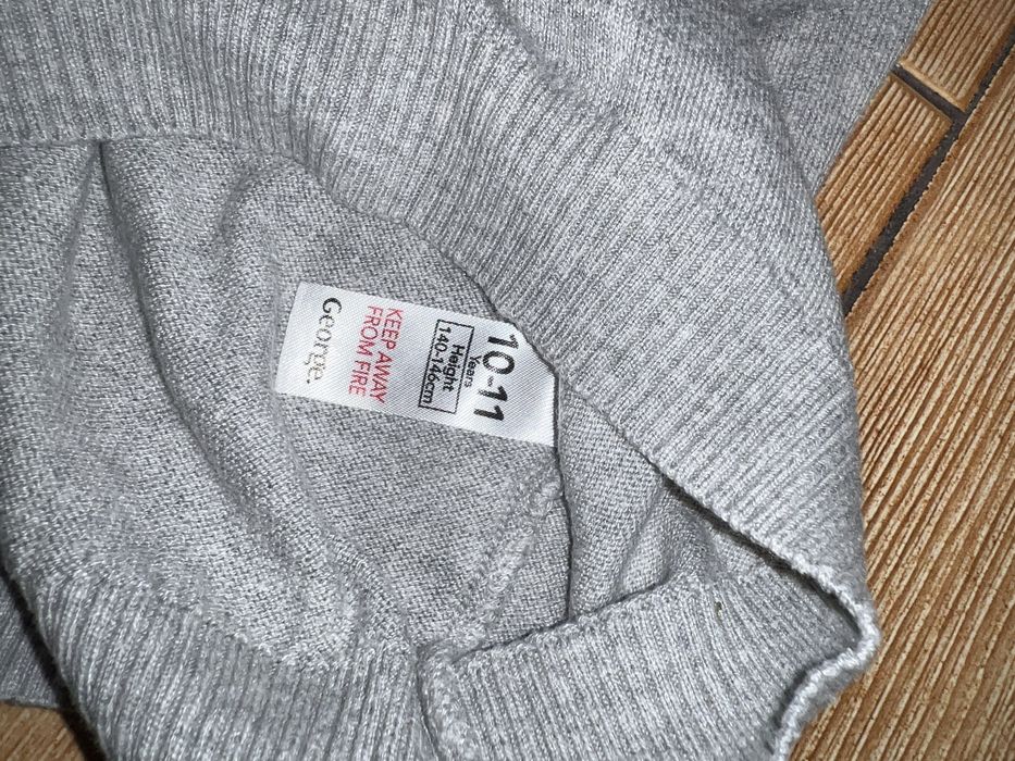 Светри H&M George 140 146 см дівчині