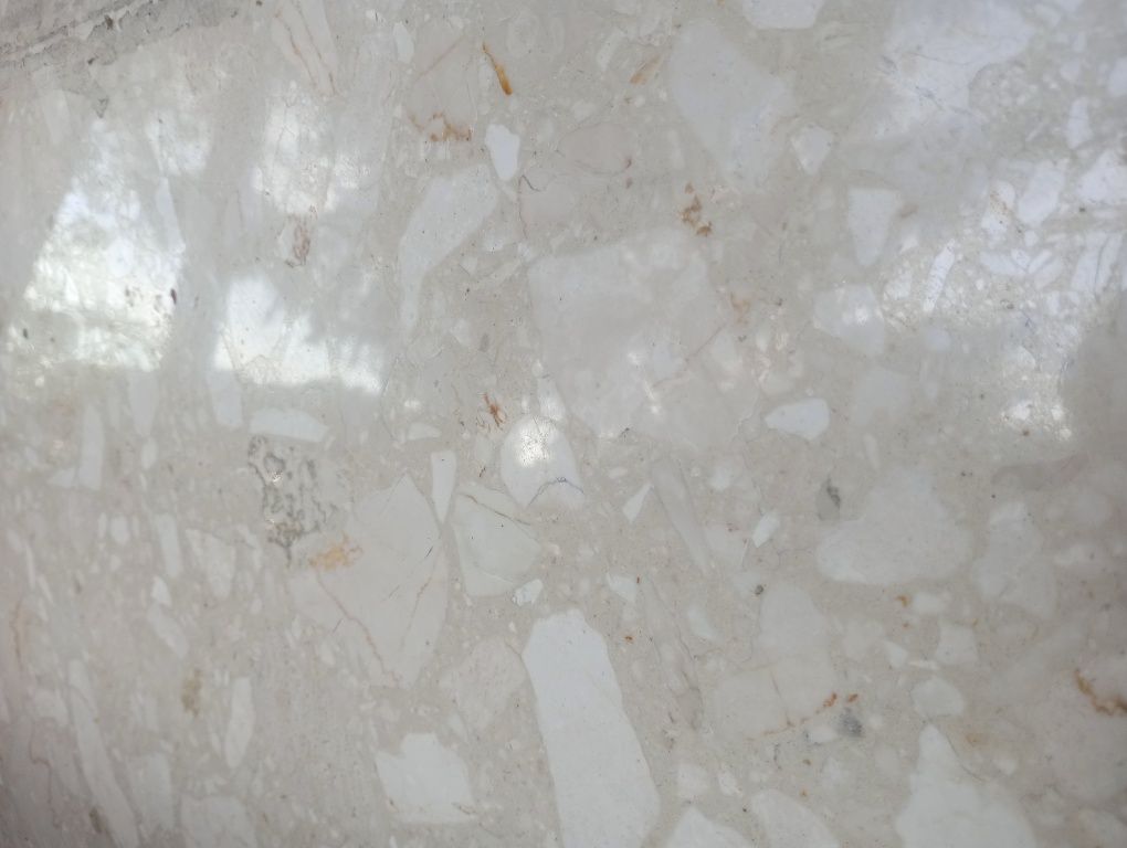 Parapety aglomarmur