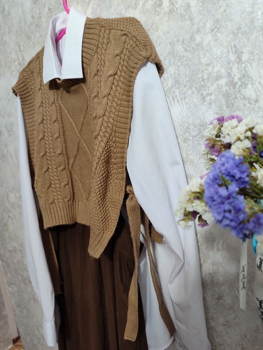 Жилет в'язаний спідниця міді рубашка набір костюм теплий