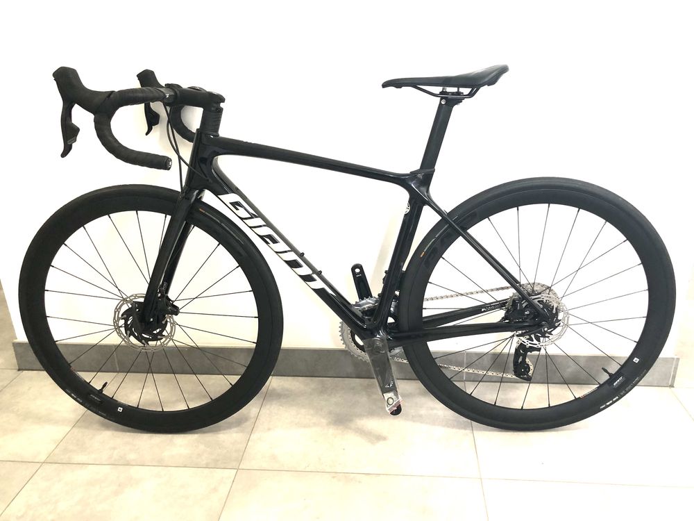 Giant TCR Advenced 0 Sram Rival e-Tap AXS 12 speed