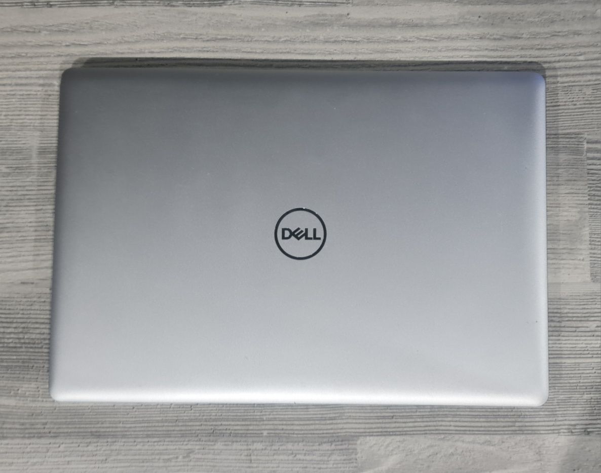 Laptop DELL, Intel I5, 8GB ram ddr4, 128GB SSD m2 + 500Gb hdd, 15,6 ca