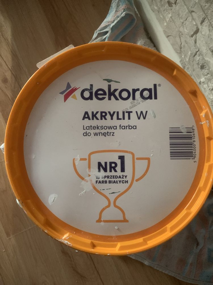 Biala lateksowa farba do wnetrz