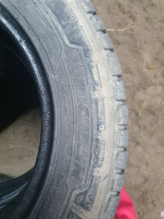 Шини б/у R16C (215/65)