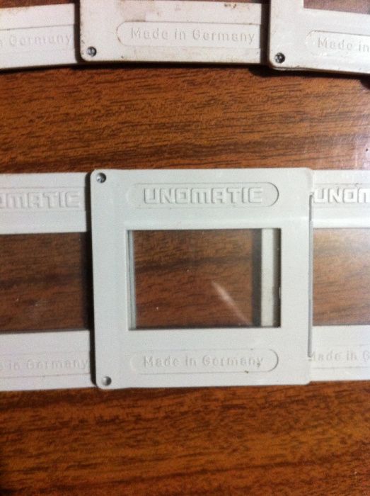 Selling a batch of 70 slides – I have the models shown in the images64286111915651122