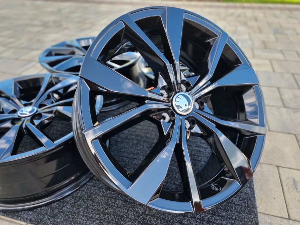 Skoda Kamiq 18 " Felgi aluminiowe nowe 5x100 Rapid Fabia Czarne