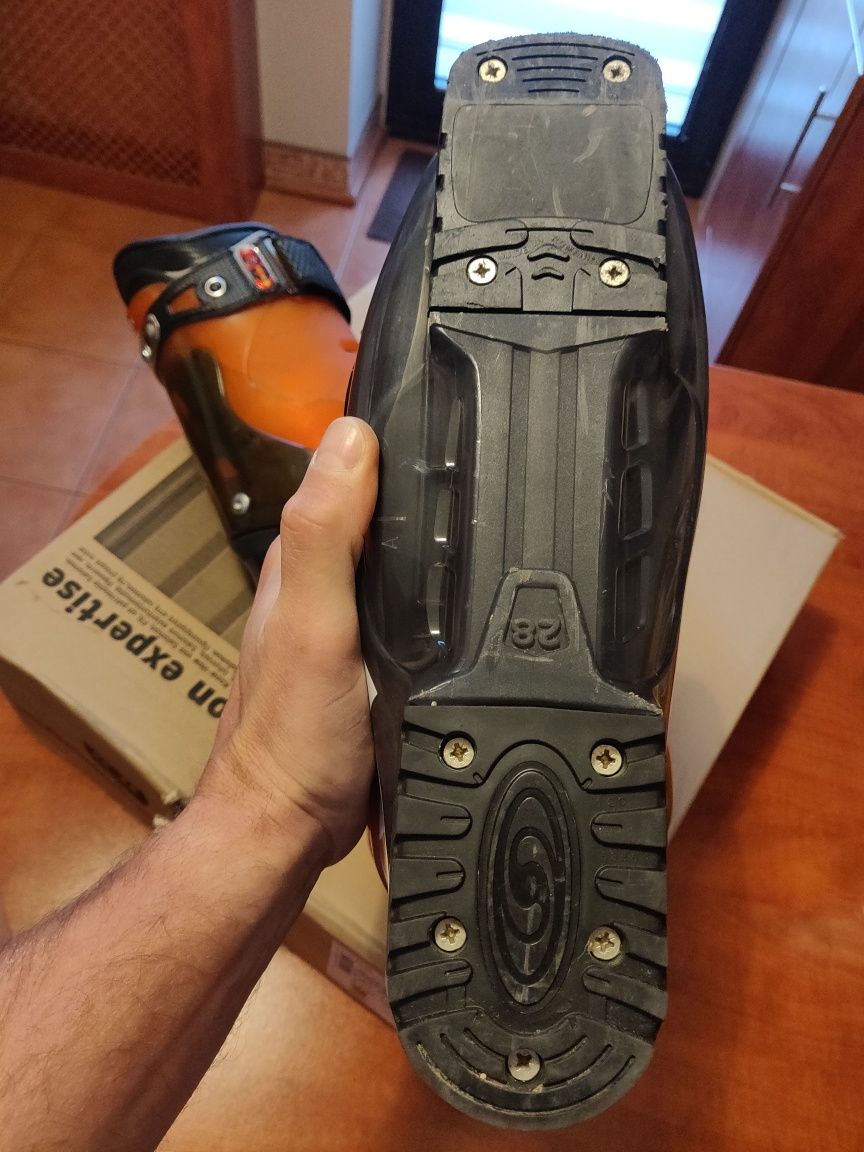 Buty narciarskie Salomon Impact pro 120 rozm. 28.0 skorupa 327mm.