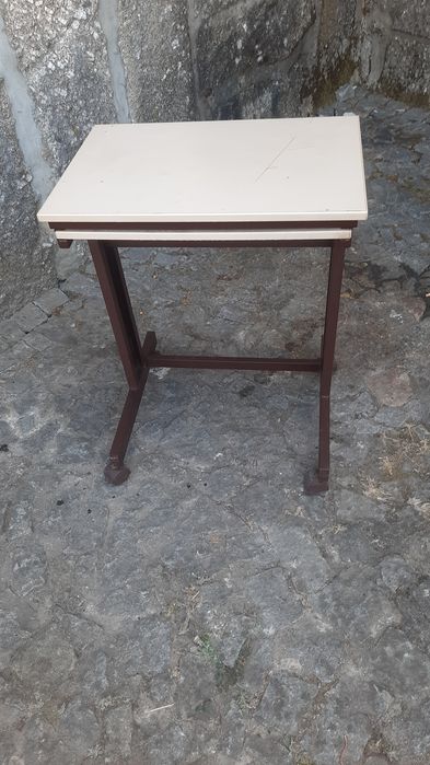 Mesas de apoio, Travassós-Fafe