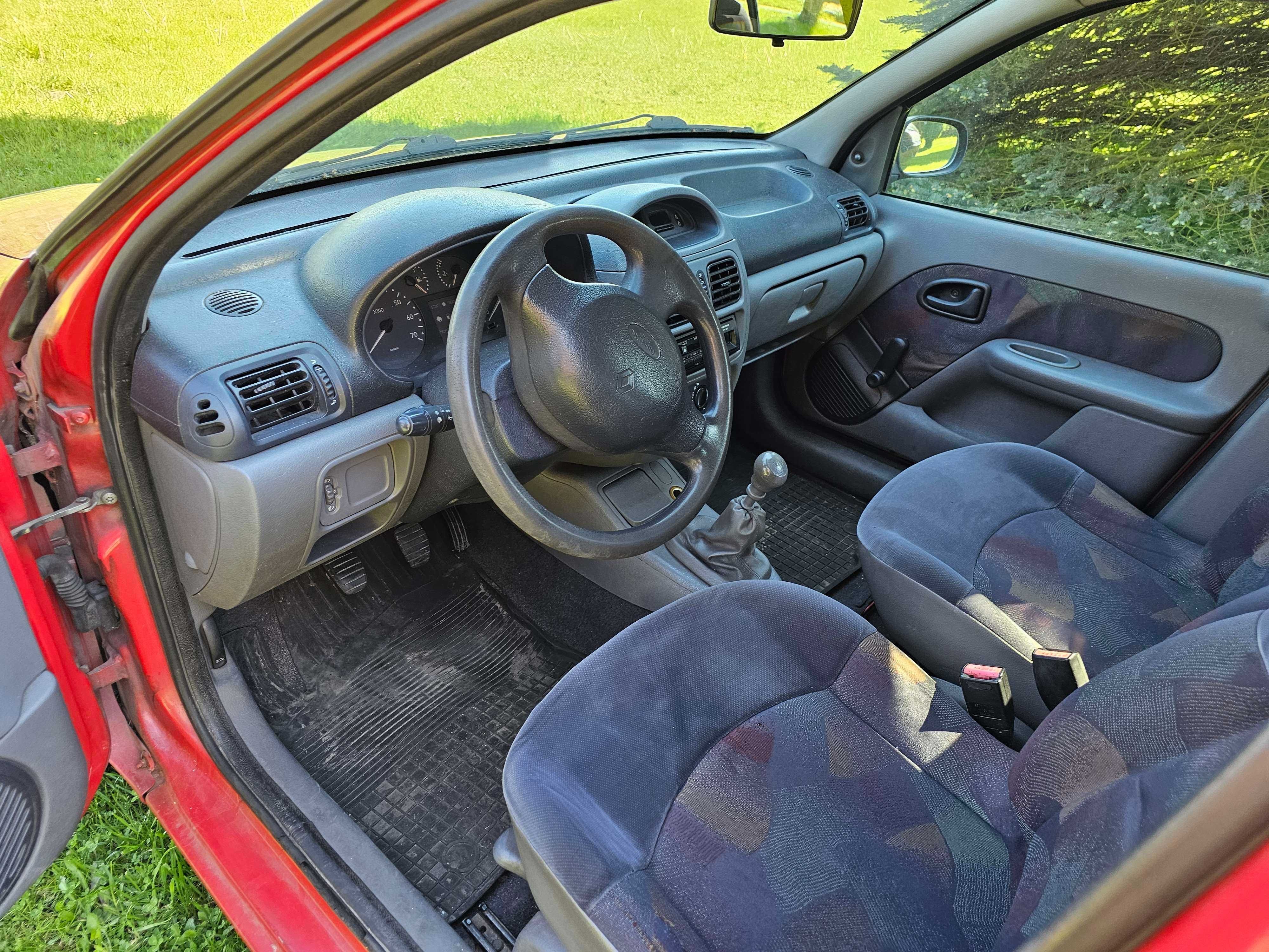 Renault Clio 2 1.2 Benzyna 1999r. Do NEGOCJACJI